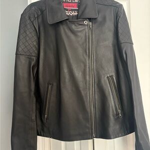 Women's Vintage Excelled Black Leather Jacket